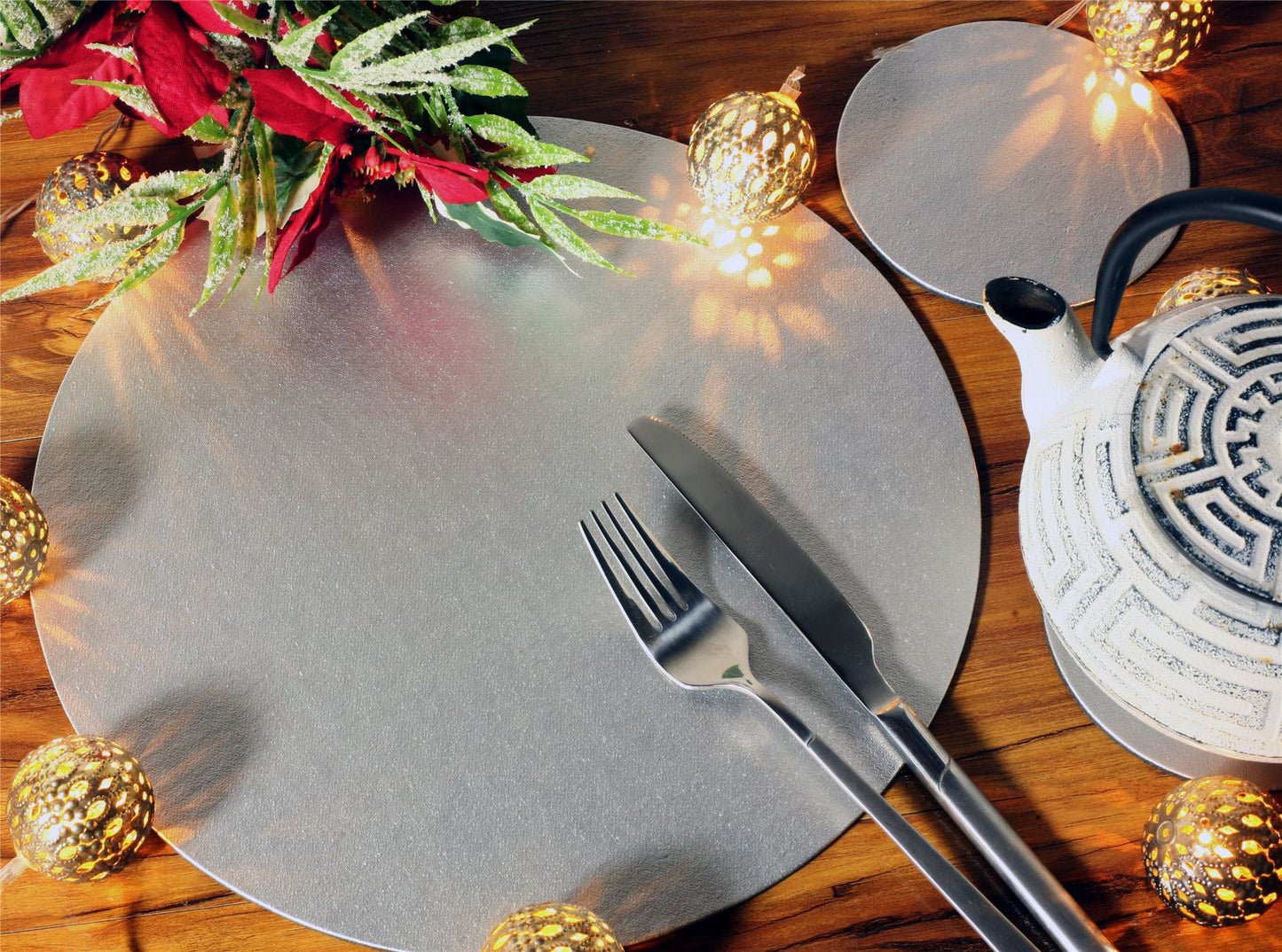 Set of 4 Silver Elementary Round Leatherboard Placemats and 4 Coasters