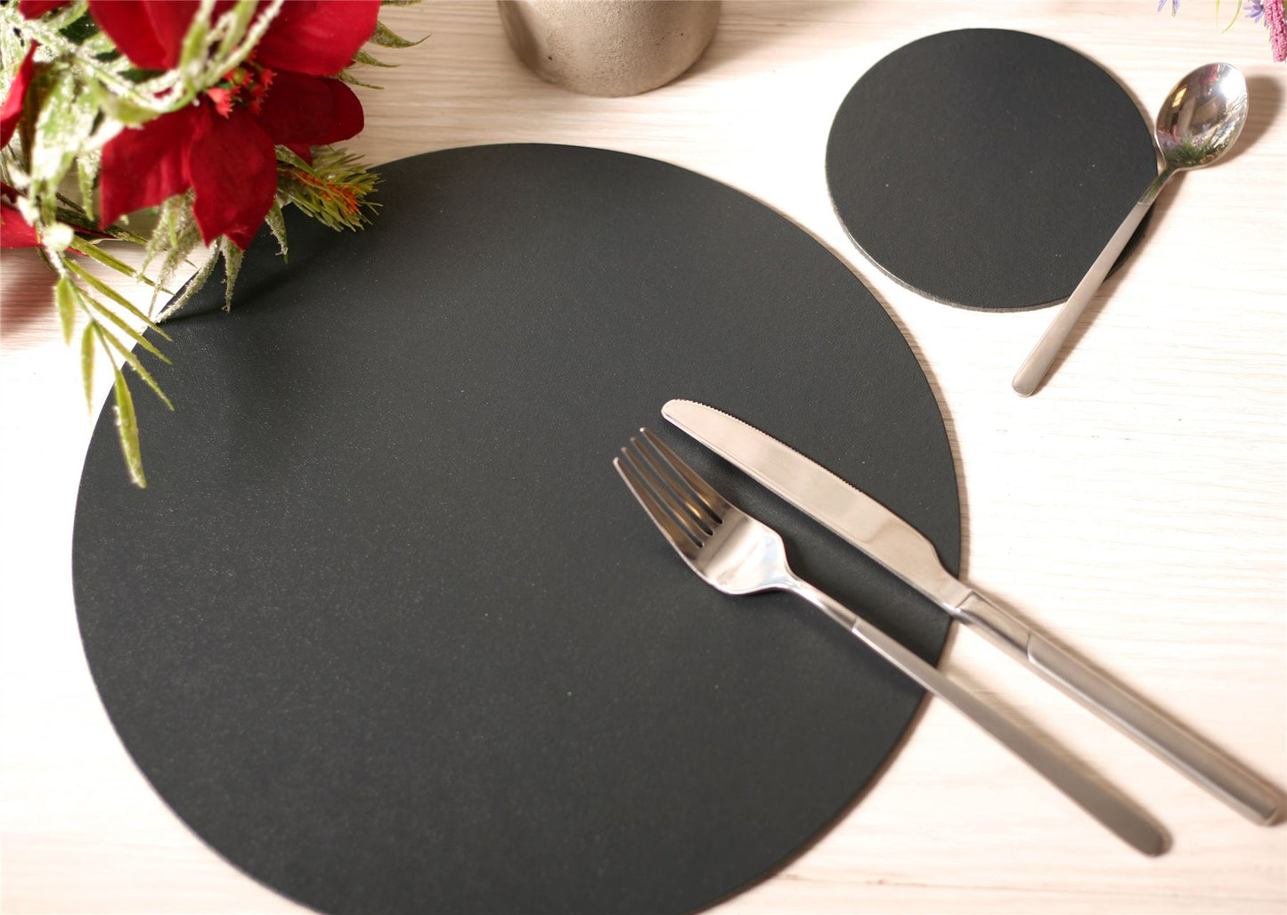 Set of 4 Charcoal Grey Elementary Round Leatherboard Placemats & 4 Coasters