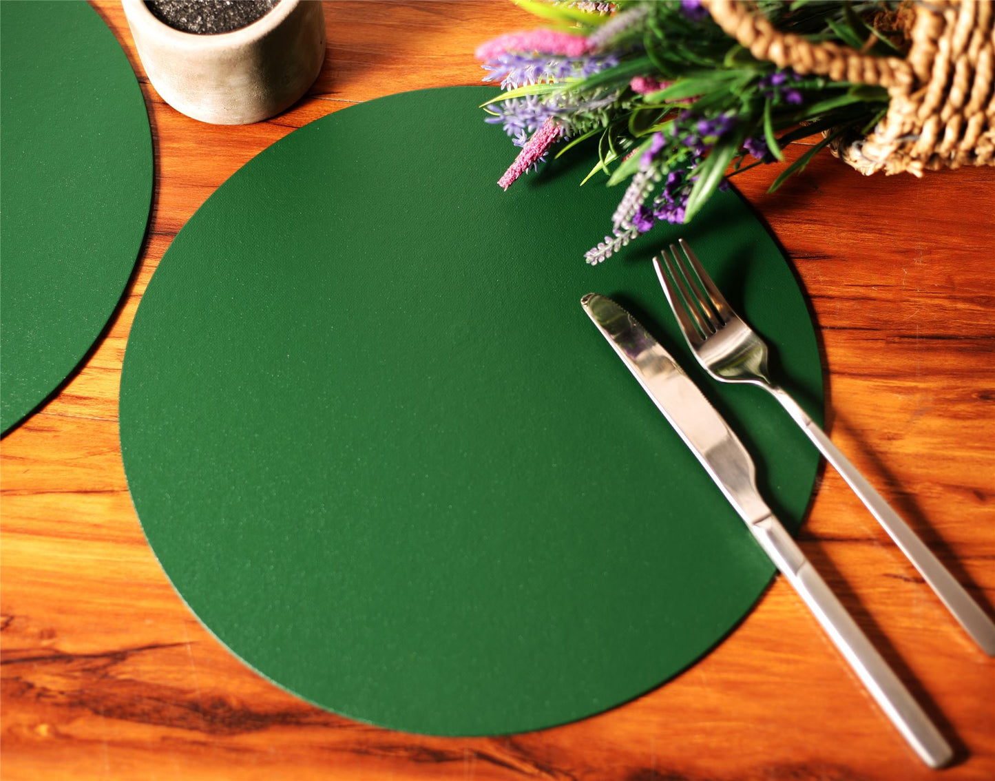  Set of 8 British Racing Green Elementary Round Leatherboard Placemats Tablemats