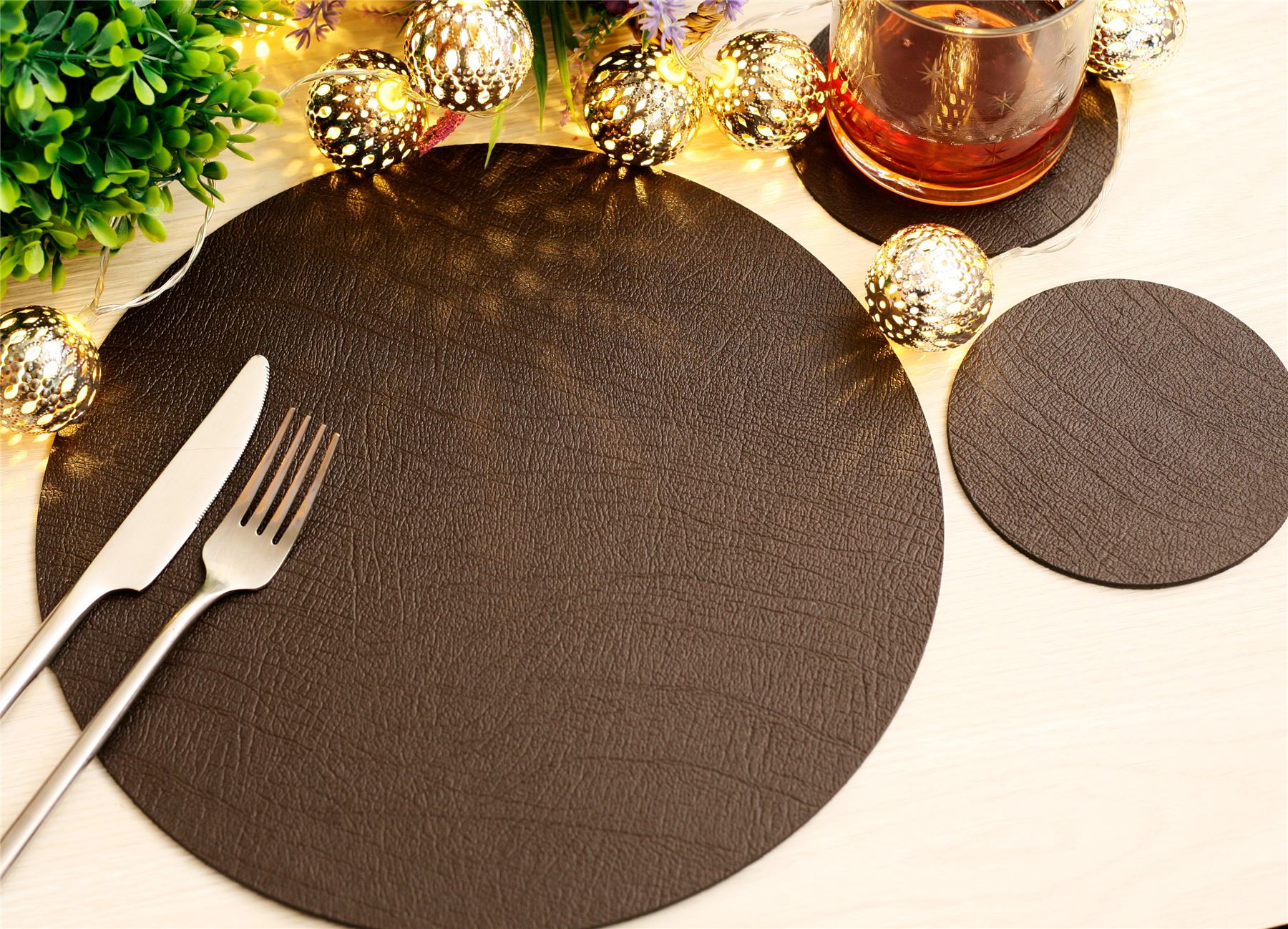  Set of 4 Classic Brown Leatherboard Round Placemats and 4 Coasters - UK Made